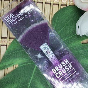 Real Techniques Fan Brush Crush #01802